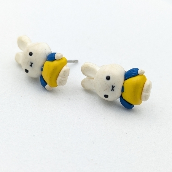 Adorable Miffy bunny cartoon small stud earrings - Picture 2 of 4